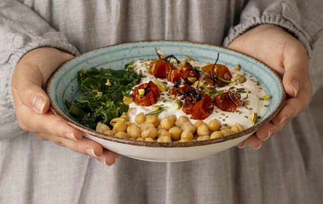 Cardiologists reveal 7 best snacks for heart health