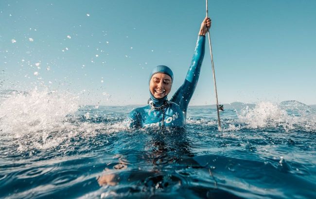 Dove to unheard depths: Ukrainian swimmer becomes world champion in underwater swimming again