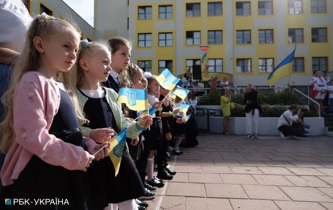 All secondary schools in Kyiv reported mined on Knowledge Day, September 1