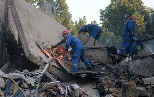 Death toll from Russia's overnight strike on Kyiv rises to 13