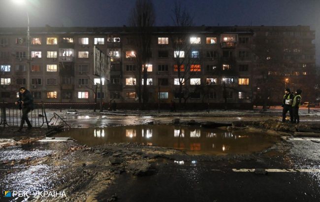 Russian nighttime ballistic strike on Kyiv: Photo report from scene