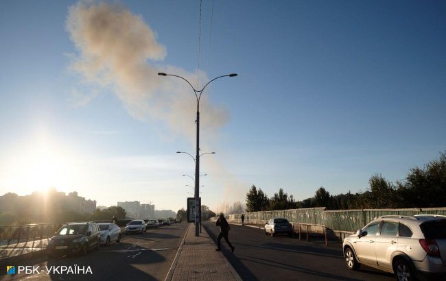 Explosions and smoke in one of Kyiv's districts, August 19