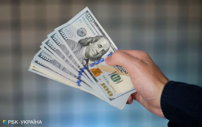 Cash dollar exchange rate in Ukraine hits lowest point since May 2022