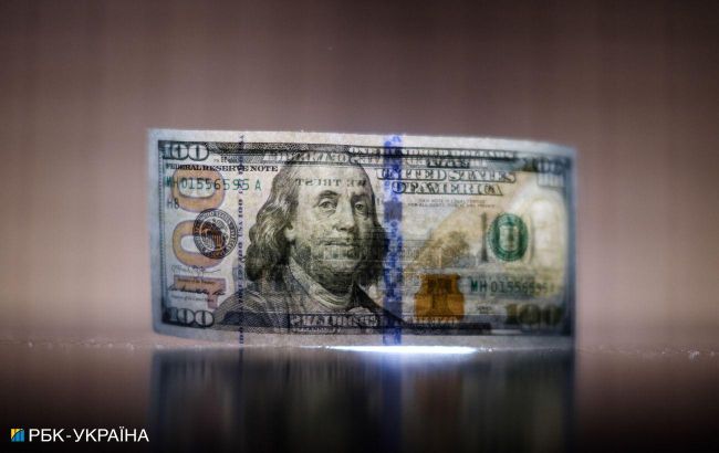 US dollar keeps dropping against hryvnia third day in a row: October 30 exchange rate