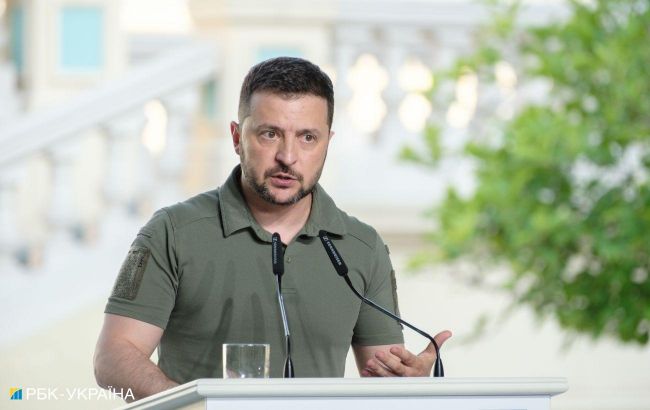 Russian plans are hopeless: Zelenskyy hears intelligence reports on enemy's activities