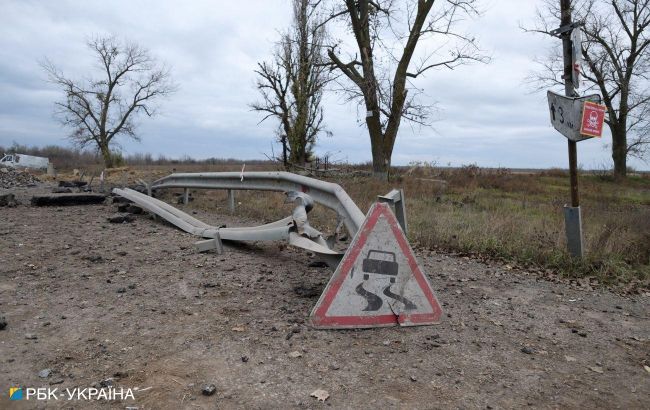 Car hit a mine near Chernihiv, August 28: adults killed, children hospitalized