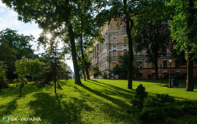 Heatwave in Ukraine: Kyiv warmest night in history registered