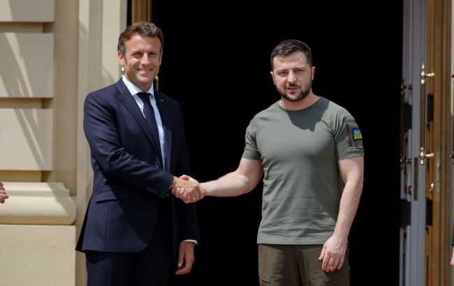 Zelenskyy presents victory plan to Macron and announces Peace Summit in November