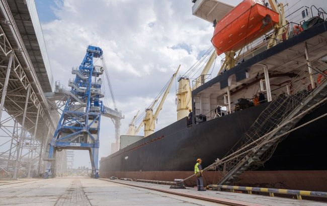 Ukraine's economy suffers: port blockade leads to significant losses