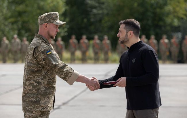 Cross of Military Merit will offer tangible rewards to soldiers — Zelenskyy files bill in parliament