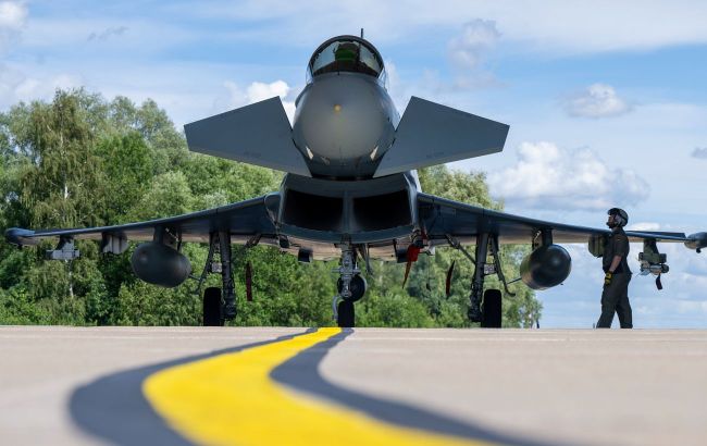 UK fighter jets intercept 2 Russian bombers near Scotland