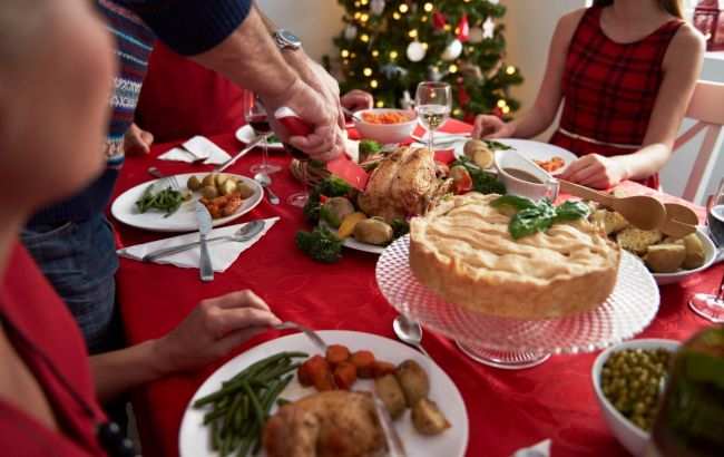 4 tips from doctors to avoid overeating on New Year's Eve
