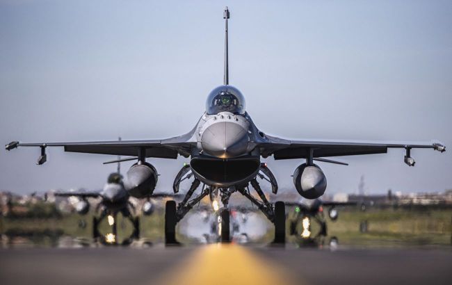 Spokesperson of Ukrainian Air Force reveals reason for training only 8 pilots on F-16s