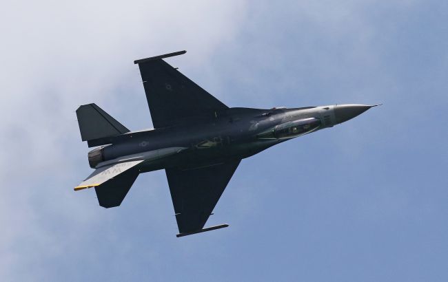 Denmark received approval from the United States to transfer F-16 fighter jets to Ukraine