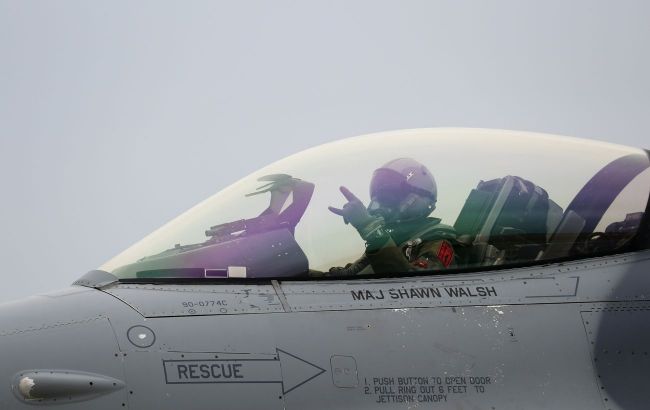 Denmark says Ukrainian pilots F-16 training to begin in late August