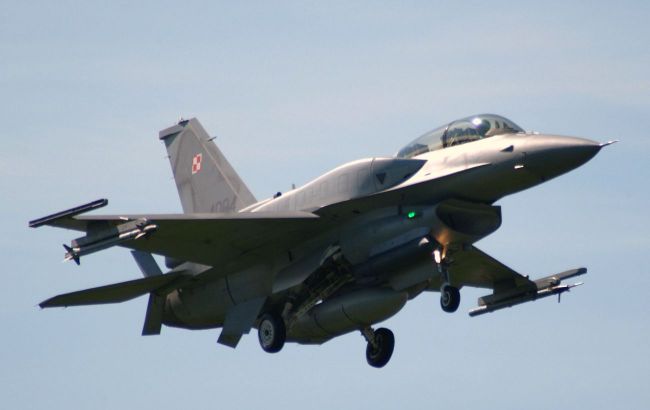 Poland scrambles fighter jets after Russian strike on Ukraine