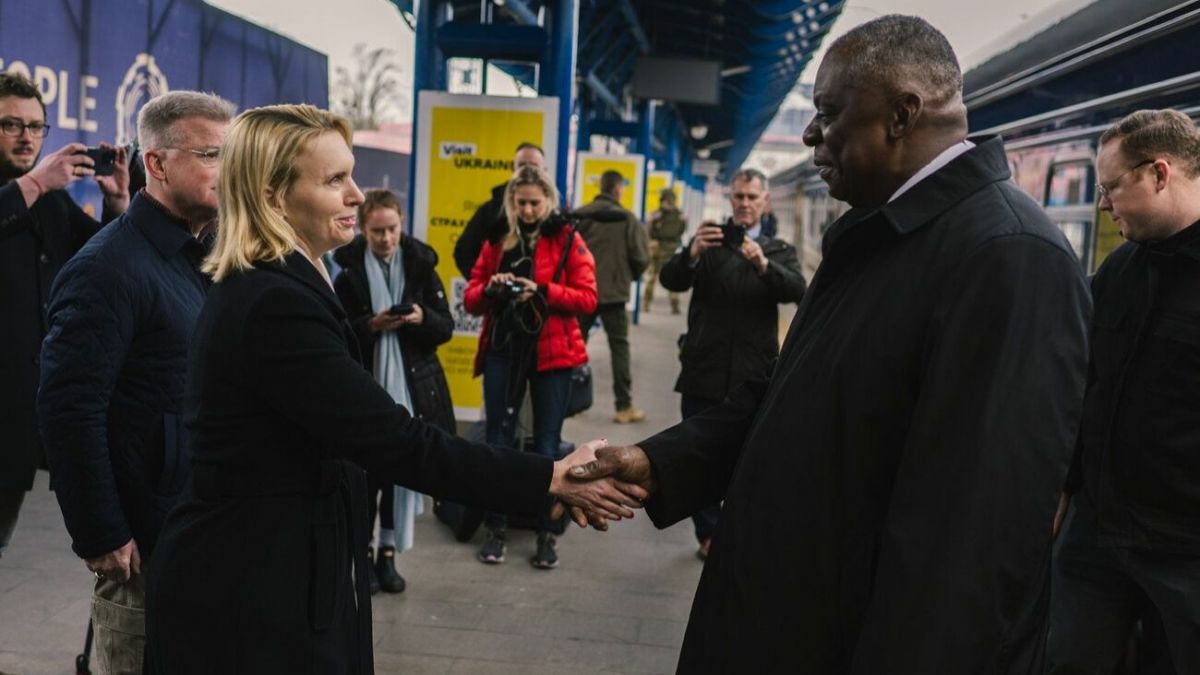 US Secretary of Defense arrives in Kyiv