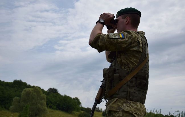 Ukraine watches closely for possible Russian offensive in north