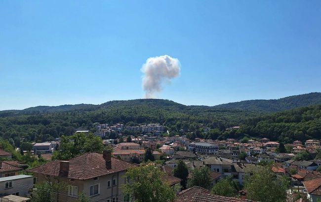 Explosion at Bulgarian military factory triggers ammunition detonation