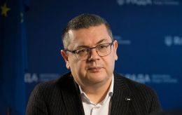 'We must drop illusion of making deal with Putin.' Interview with Ukrainian lawmaker Oleksandr Merezhko