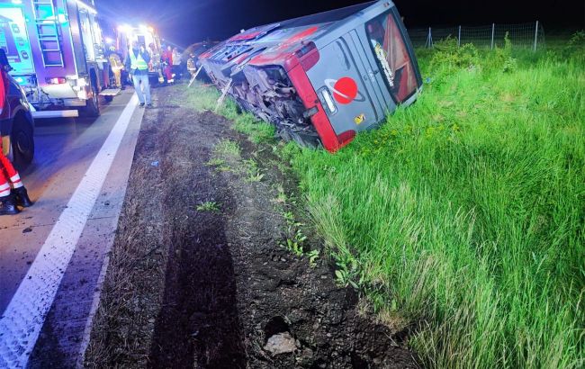 35 American soldiers got in bus accident in Poland, injuries reported (video)
