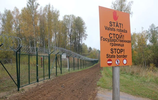 Latvia officially closes two checkpoints on the border with Russia