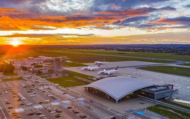 100 km from Ukrainian border: Flights from Rzeszów airport in Poland