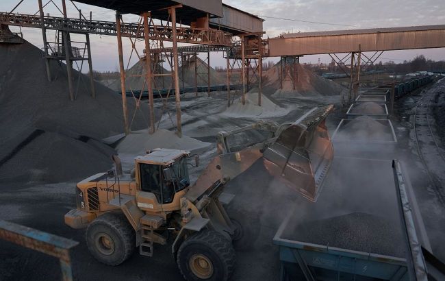 US-Ukraine minerals deal, profits may not come for another 10 years - Reuters