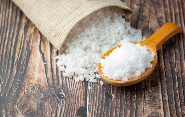 4 signs indicating you eat too much salt