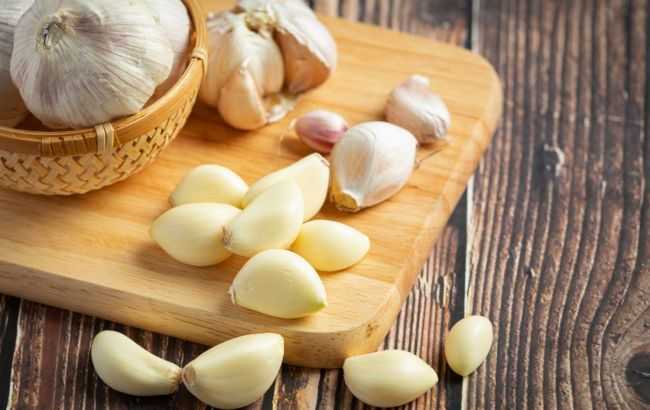 Garlic and its 5 health effects you should know about