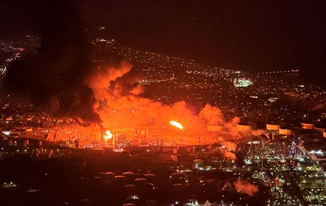Massive fire erupts at Chevron refinery in Los Angeles after explosion