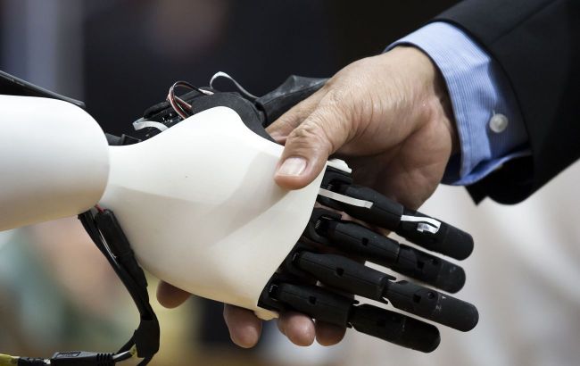 First ever: Humanoid robots outrun humans in China half marathon