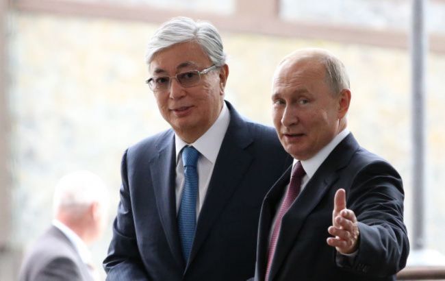 Kazakh president tells Putin it's time to freeze war against Ukraine