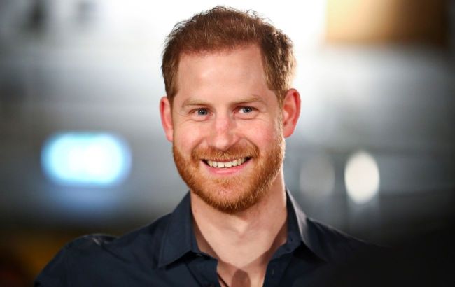 Prince Harry announces amount to receive for being wiretapped