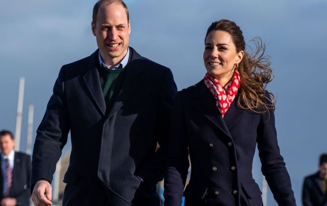Kate Middleton, Prince William and King Charles heckled by angry crowd at royal outing