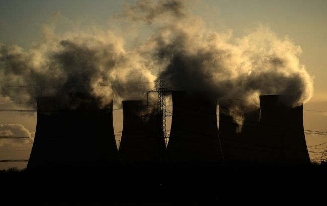 India conducts risky cloud experiments - Fighting smog with fake rain