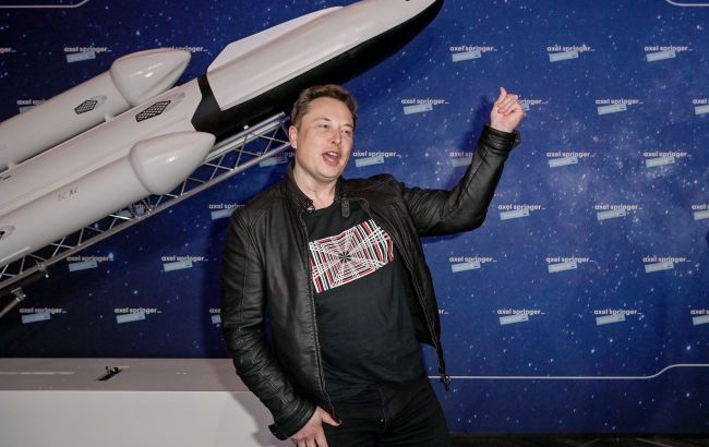 Elon Musk halves timeline for landing first humans on Mars