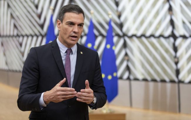 Spain imposes full arms embargo on Israel