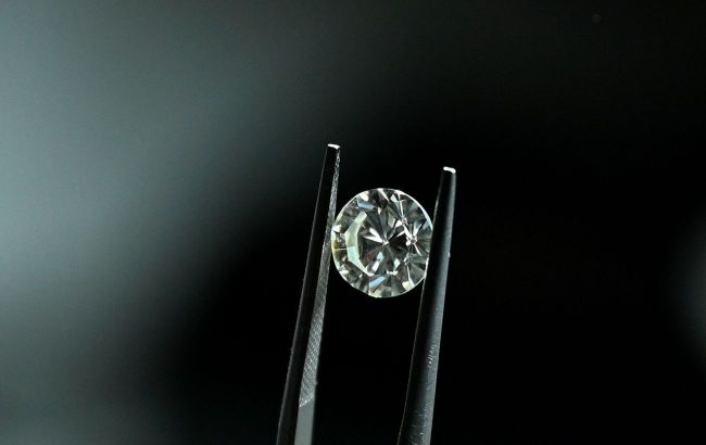 Western sanctions may target nearly 50 companies connected to Russian diamonds