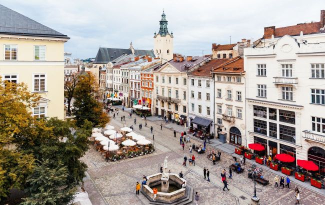 How Ukraine's Lviv became wartime destination for Hollywood stars