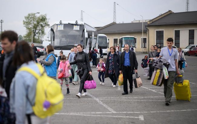 How many Ukrainian refugees in Poland plan to return home: UN research