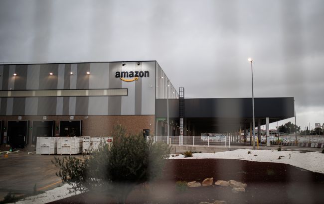 Amazon rejects tariff cost display plan and draws fire from Trump's team