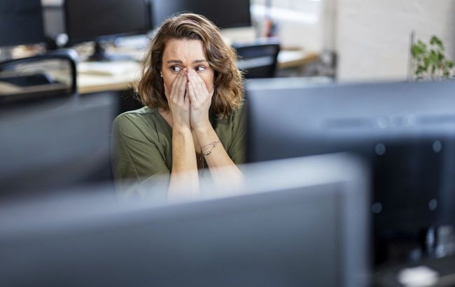 Why we freeze under extreme stress instead of taking action