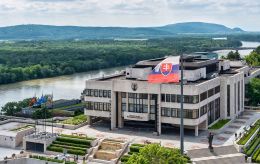 Slovakia outlines scenario to quit Russian oil imports