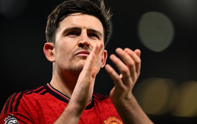Harry Maguire wins Premier League Player of the Month award