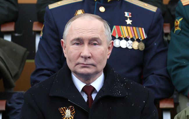 No internet, no flights, no cash: Moscow prepares for May 9 parade under tight restrictions
