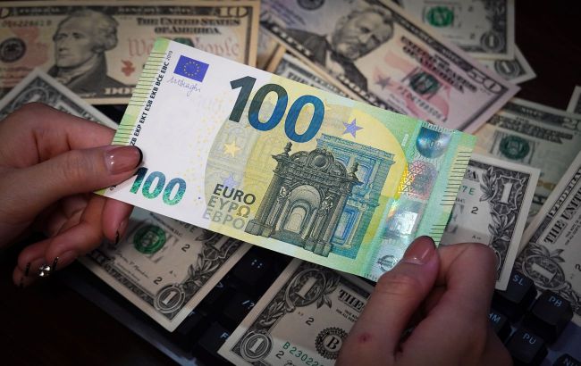 Ukraine risks running out of money, EU eyes extra aid