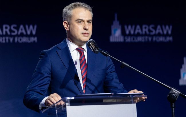 Poland accuses Russia of interfering in presidential election