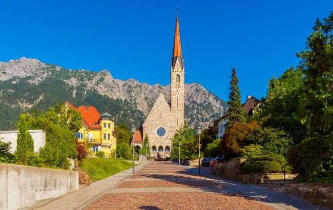 Discover Liechtenstein: 10 surprising facts every traveler should know