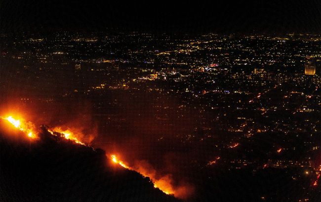 Satellite images show aftermath of California wildfires